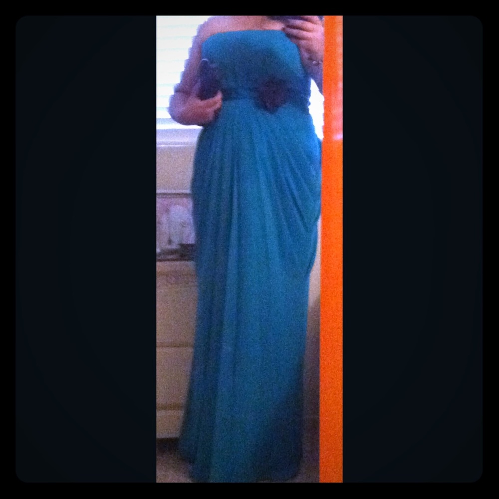Strapless David’s Bridal Bridesmaid dress. - Picture 1 of 6